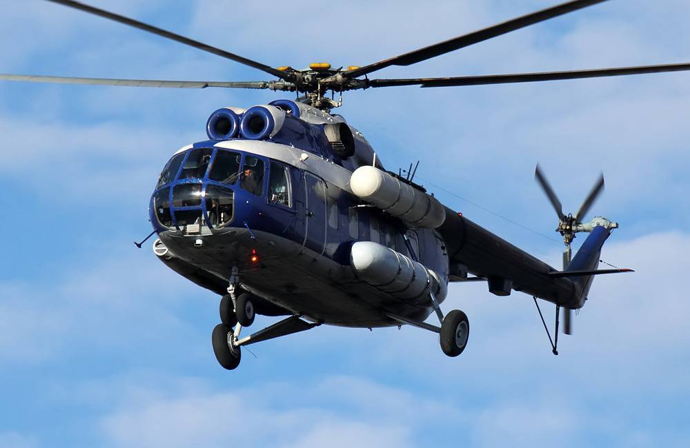 Вертолет Ми-8 перевернулся на ВВП в Саратовской области