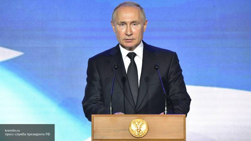 Владимир Путин - Мария Федорова - Путин заявил, что необходимо смягчать наказания по экономическим статьям УК - nation-news.ru - Россия