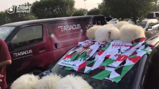 В Абу-Даби продают папахи перед боем Хабиба с Порье