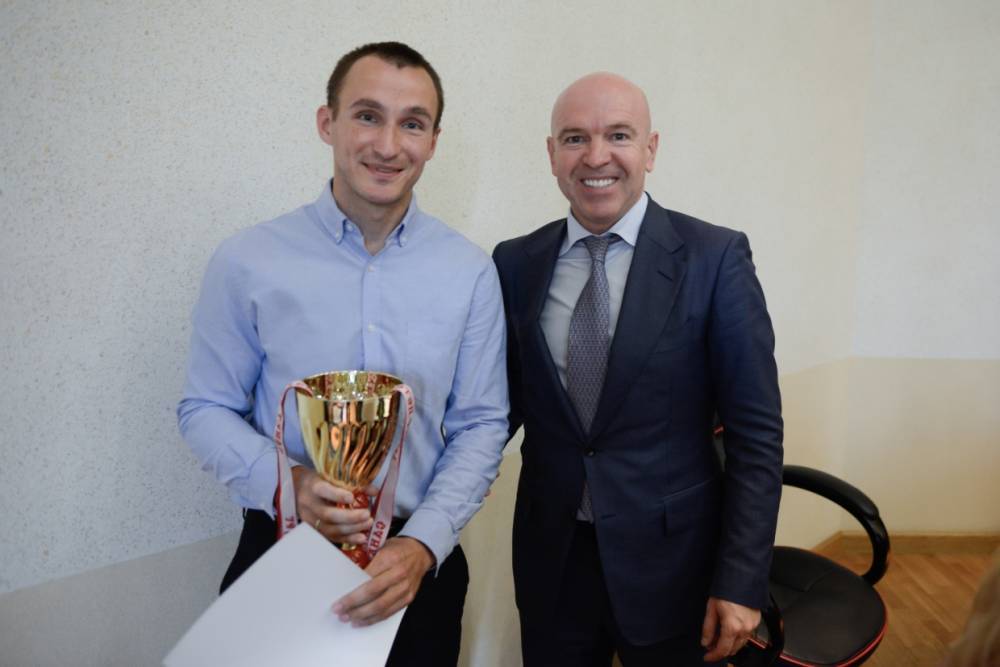 Глава Фрунзенского района поздравил победителей соревнований по выполнению ГТО