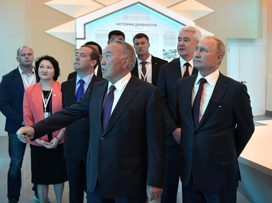 Путин решил назвать в честь Назарбаева ракетный комплекс на Байконуре