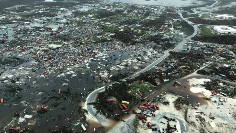 Франция отправит военных для помощи пострадавшим от урагана "Дориан"