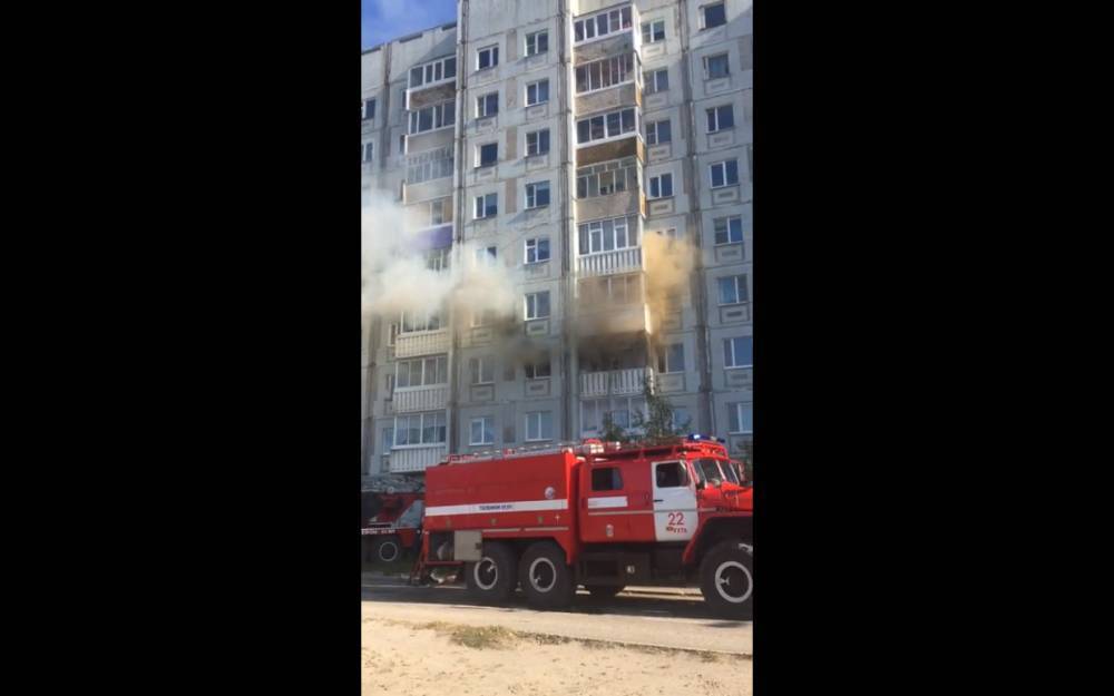 На улице Куратова в Ухте загорелась одна из квартир жилого дома