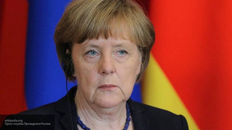 Меркель назвала обмен удерживаемыми лицами между РФ и Украиной "подающим надежду сигналом"