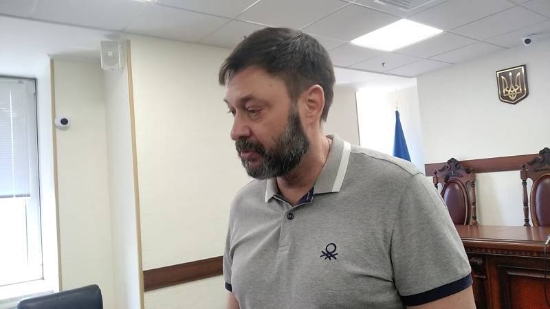 Пресс-конференцию с освобожденным по обмену Вышинским анонсировал Киселев