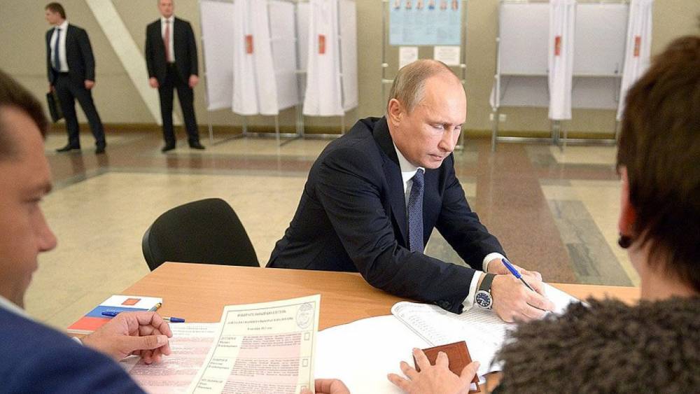 Путин ответил на вопрос о количестве кандидатов на выборах в России
