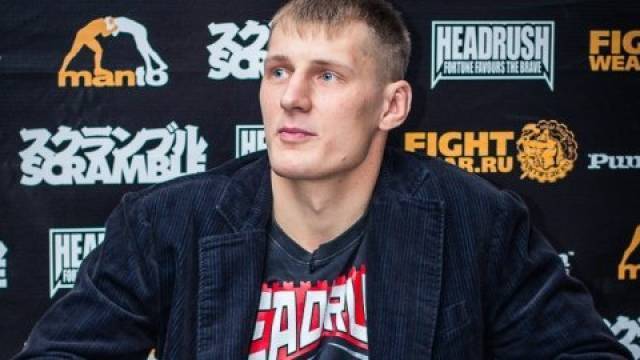 Бой Волков - Дос Сантос возглавит турнир UFC в Москве