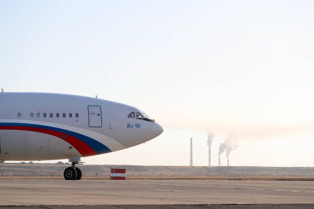 Пилот рассказал об экстремальной посадке самолета с Путиным