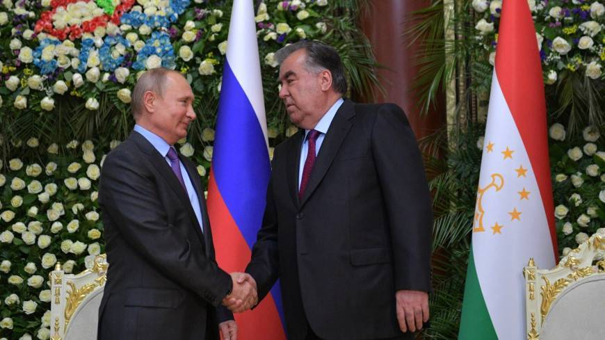 Путин поздравил Рахмона с наступающим Днем независимости Таджикистана
