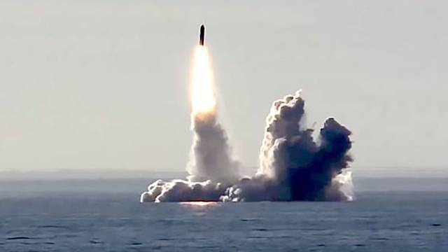 Бьет сильно: в США оценили поражающую мощь ракеты "Булава"