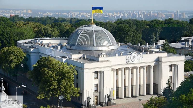 Нацсовет Украины по ТВ намерен через суд лишить лицензии канал NewsOne