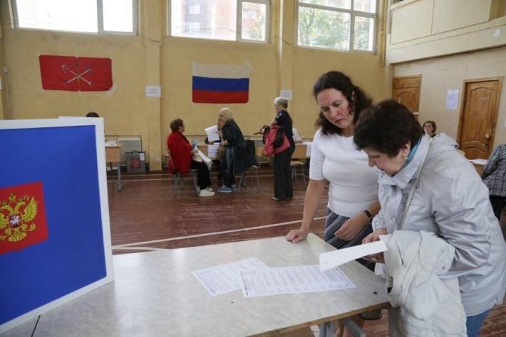 Сообщения о «пропаже» урны с УИК №1345 на выборах в Петербурге оказались вбросом