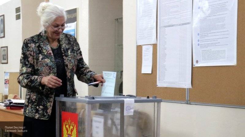 Видеотрансляция с избирательных участков началась в Петербурге