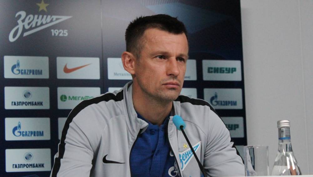 Семак объяснил отсутствие на поле Сантоса и Ивановича в матче с «Сочи»