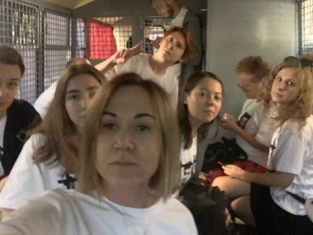 В Москве задержали Илью Азара, Марию Алехину и других активистов