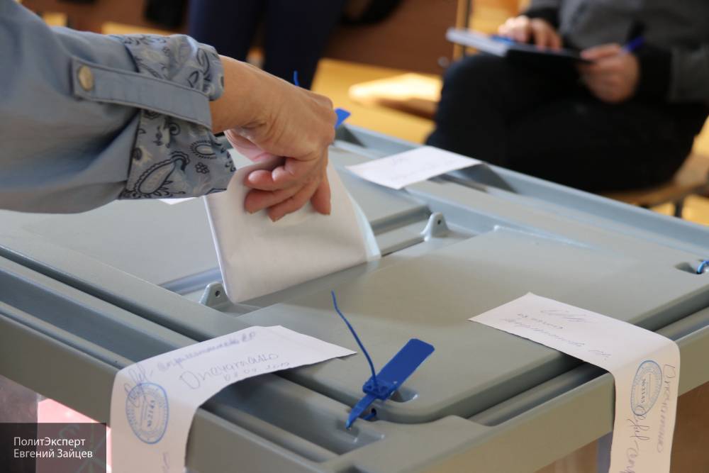 Оппозиция фальсифицирует выборы, проходящие в Петербурге