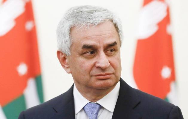 Хаджимба объявил о победе на выборах президента Абхазии