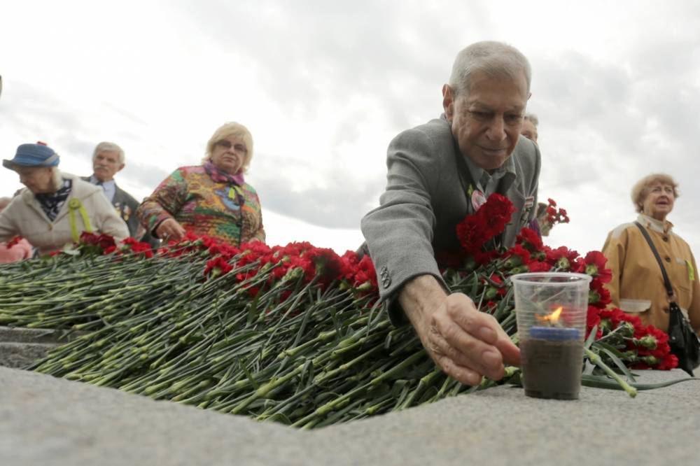 В Калининском районе почтили память жертв блокады Ленинграда