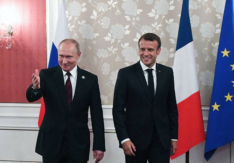 Путин и Макрон договорились о саммите нормандской четвёрки