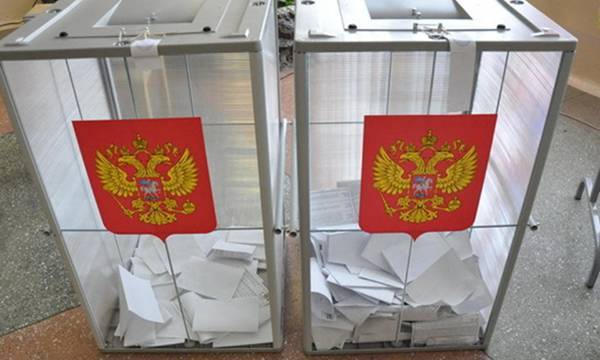 В России начали открываться избирательные участки
