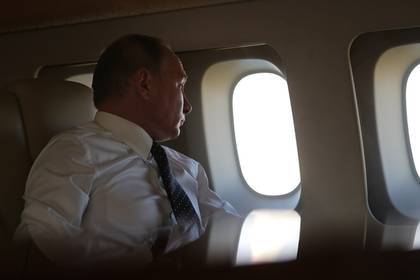 Пилот рассказал о происхождении еды для Путина на рейсах