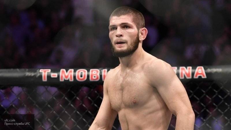 Хабиб Нурмагомедов победил Дастина Порье в третьем раунде на поединке турнира UFC