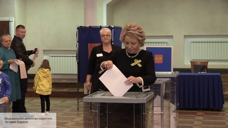 Матвиенко напомнила об обязанностях россиян – прийти на выборы