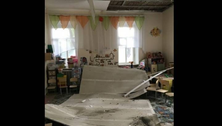 В читинском детском саду обвалился потолок. Видео
