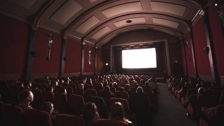 Петербургские кинотеатры покажут оцифрованную мелодраму Вуди Аллена «Манхэттен»