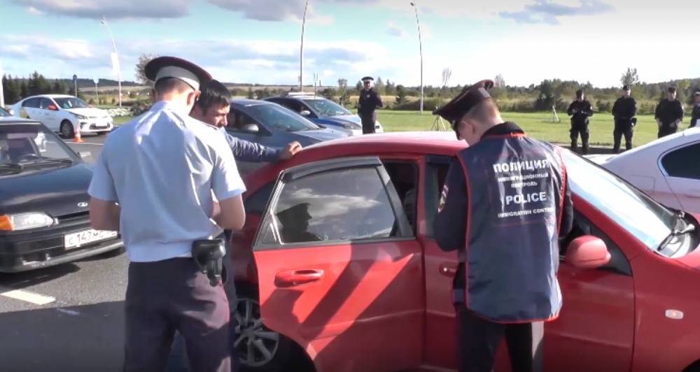 Полиция провела профилактический рейд в «Пулково»