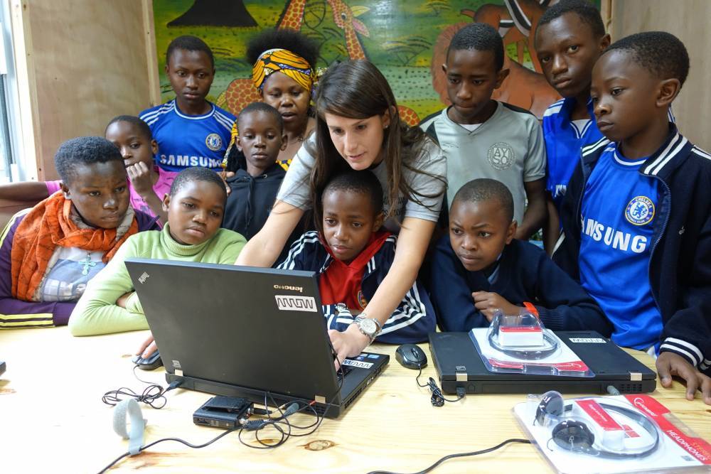 В Нигерии девятилетняя девочка создала более 30 компьютерных игр