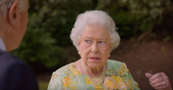 Британская королева одобрила закон о переносе Brexit