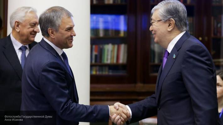 Глава государства Касым-Жомарт Токаев пожелал казахстанцам позитивных эмоций в 2020 году