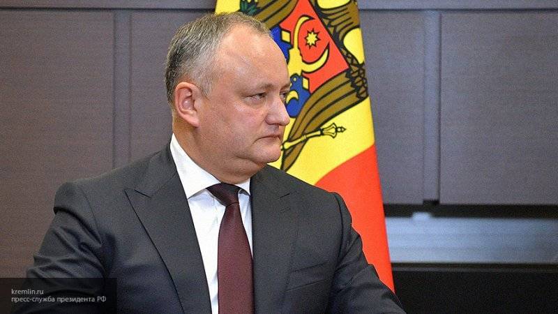 Новый год должен стать для Молдавии временем позитивных преобразований, заявил Додон