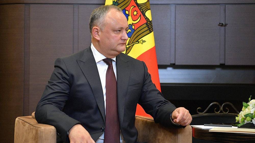 Президент Молдавии Додон в новогоднем поздравлении поблагодарил жителей страны за помощь
