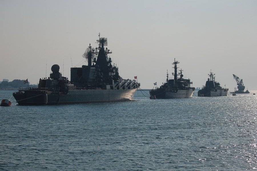 Более 60 кораблей ВМФ России встретили Новый год в море