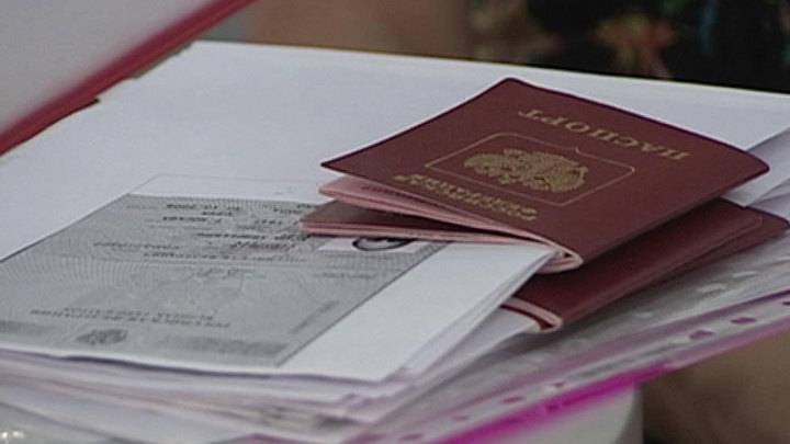 Стало известно, сколько жителей Донбасса получили паспорта РФ