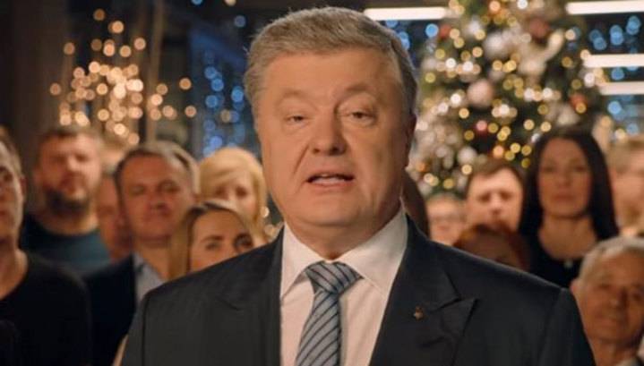 Украинские телеканалы сдвинули новогоднее поздравление Зеленского из-за Порошенко