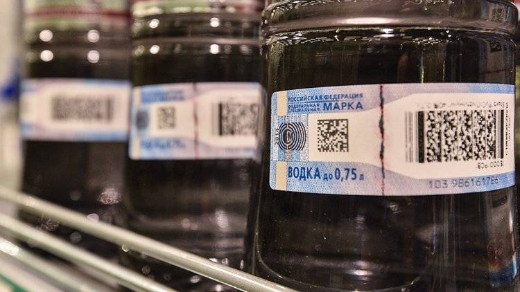 Минимальные цены на водку и коньяк возросли в РФ