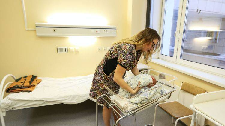 В Крыму первых новорожденных в 2020 году назвали Мишей и Машей