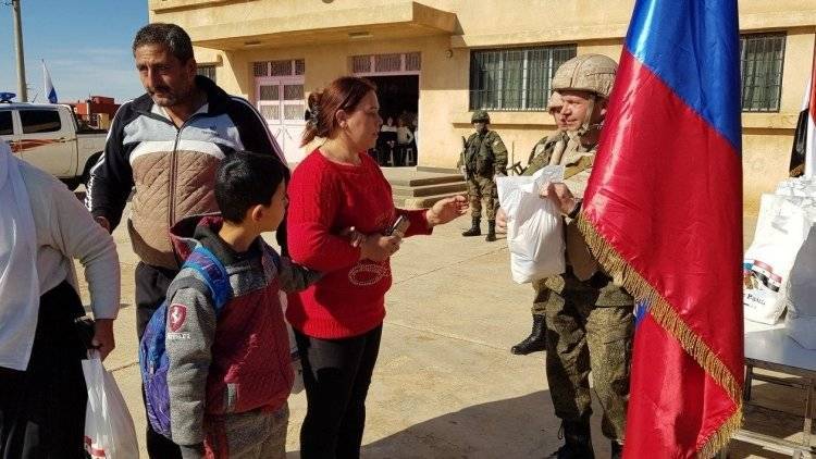 Жители сирийской провинции Эс-Сувейда получили новогодние подарки от российских военных