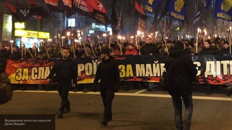 Националисты провели в Киеве шествие в честь Бандеры