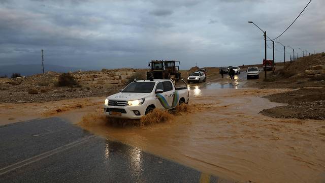 Буря наносит последний удар: синоптики уточнили прогноз погоды в Израиле на выходные