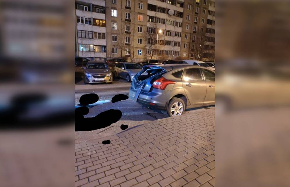 45-летний мужчина выпал с 17 этажа дома на Пулковском шоссе