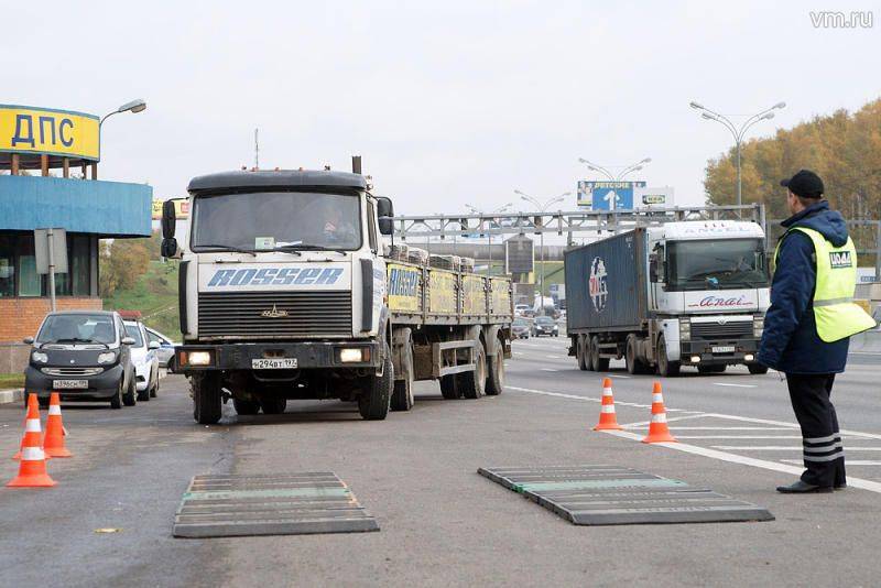 Новые правила проезда грузовиков в ЮАО и ЮЗАО Москвы введут с 1 февраля