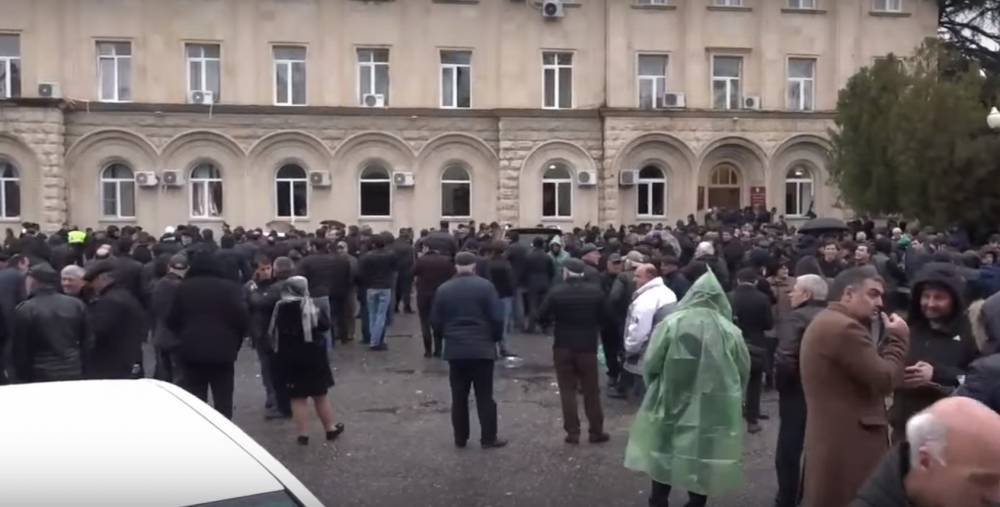 МИД прокомментировал протесты оппозиции в Абхазии