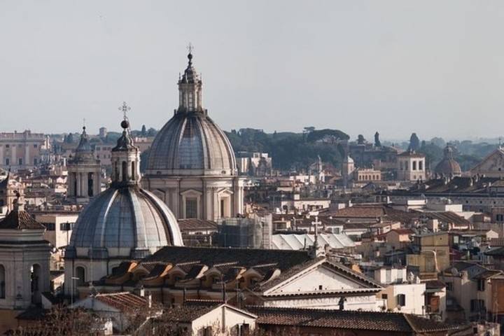 МИД предупредил о сбоях в работе аэропортов Рима и Болоньи