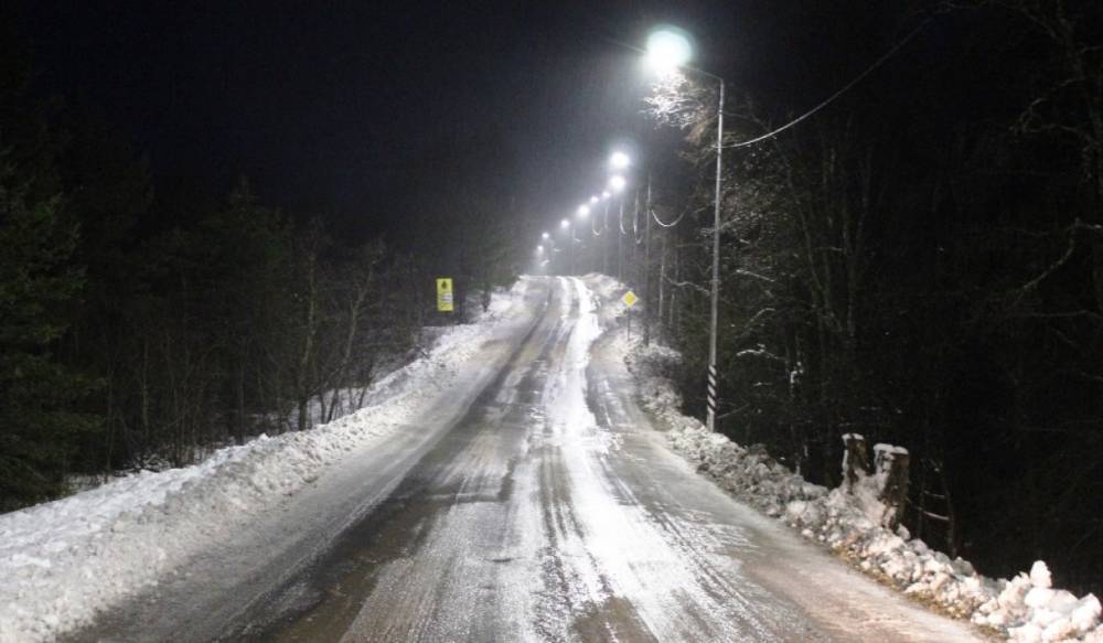 Почти два десятка километров трасс осветят новым оборудованием в районах Карелии
