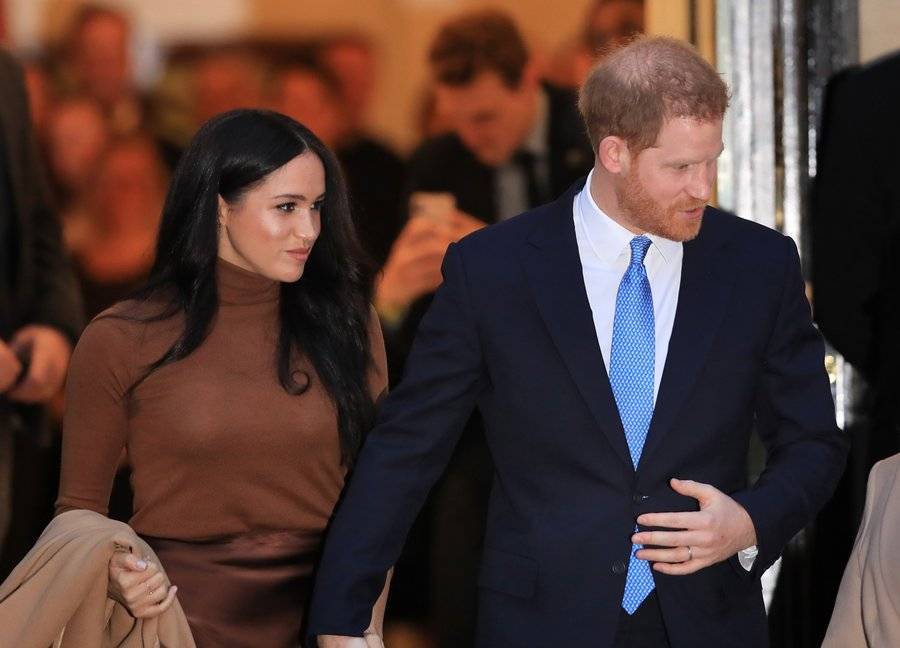 СМИ осудили принца Гарри и Меган Маркл из-за отказа от королевских полномочий