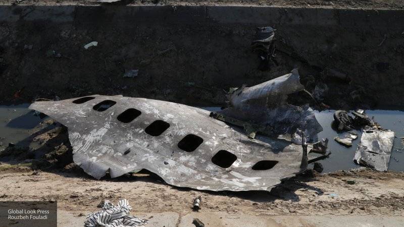 США используют "машину пропаганды" против Ирана, создавая фейки о крушении "Боинга-737"